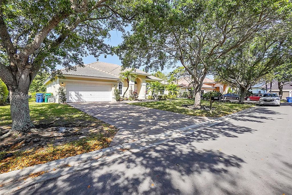 1574 NW 103rd Terrace, Coral Springs, FL 33071