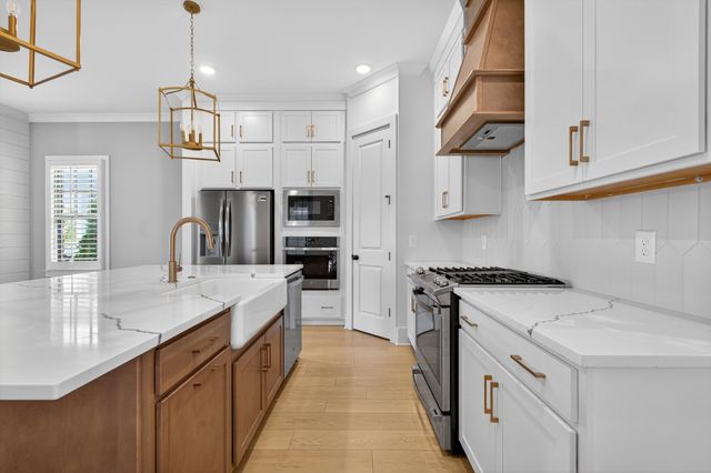 2648 Buckner Ln, Thompsons Station, TN 37179