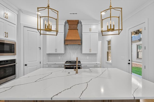 2648 Buckner Ln, Thompsons Station, TN 37179