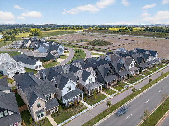 2648 Buckner Ln, Thompsons Station, TN 37179