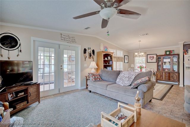 19 Pine Aire Circle, Lake Placid, FL 33852