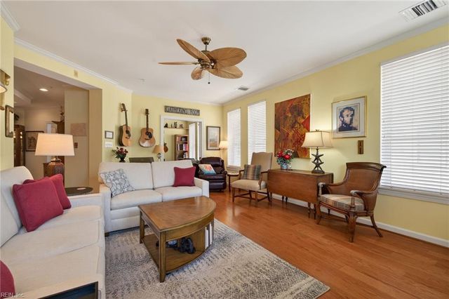 2313 Mariners Mark Way Apt 201, Virginia Beach, VA 23451