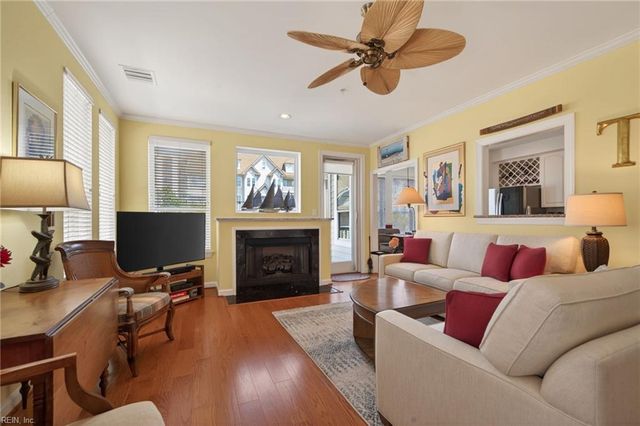 2313 Mariners Mark Way Apt 201, Virginia Beach, VA 23451