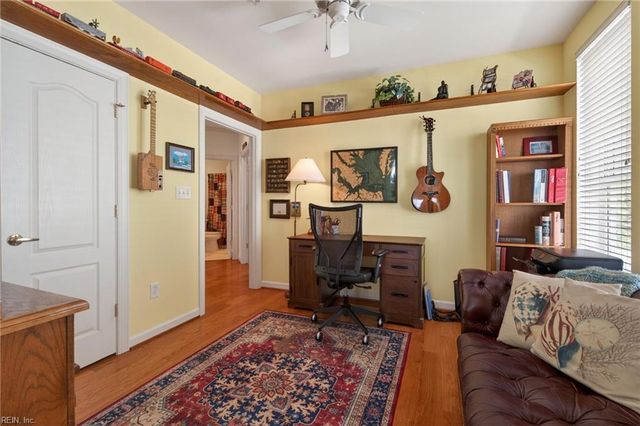 2313 Mariners Mark Way Apt 201, Virginia Beach, VA 23451