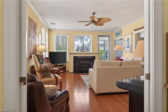 2313 Mariners Mark Way Apt 201, Virginia Beach, VA 23451