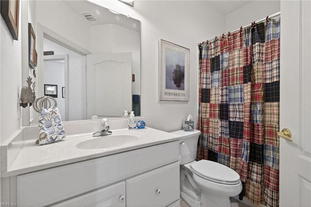 2313 Mariners Mark Way Apt 201, Virginia Beach, VA 23451