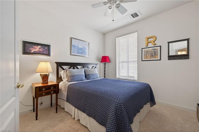 2313 Mariners Mark Way Apt 201, Virginia Beach, VA 23451