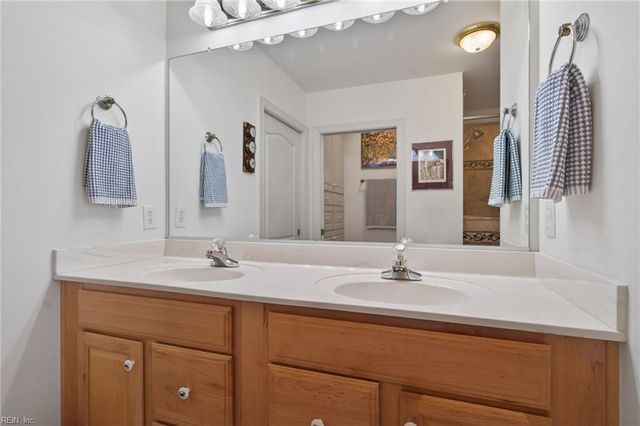 2313 Mariners Mark Way Apt 201, Virginia Beach, VA 23451