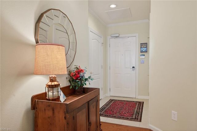 2313 Mariners Mark Way Apt 201, Virginia Beach, VA 23451