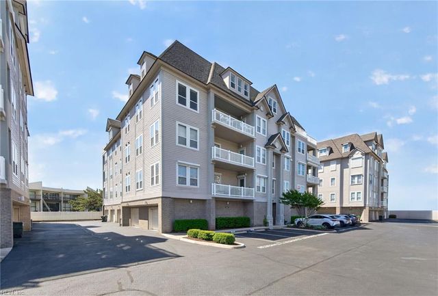 2313 Mariners Mark Way Apt 201, Virginia Beach, VA 23451