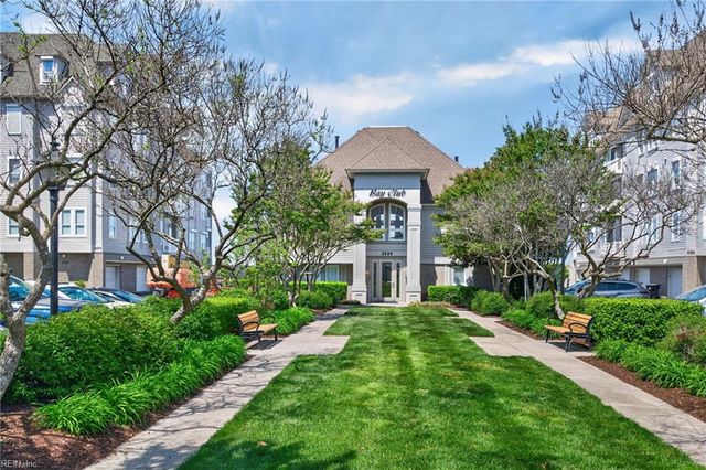 2313 Mariners Mark Way Apt 201, Virginia Beach, VA 23451