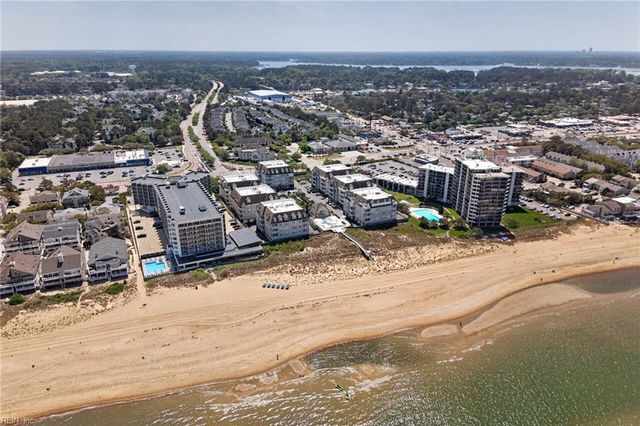 2313 Mariners Mark Way Apt 201, Virginia Beach, VA 23451