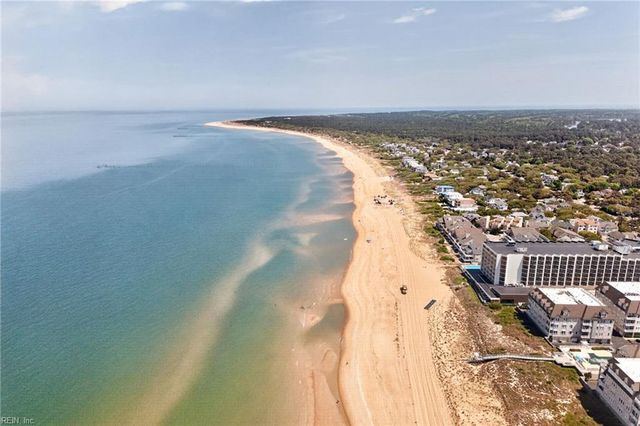 2313 Mariners Mark Way Apt 201, Virginia Beach, VA 23451