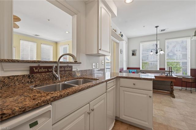 2313 Mariners Mark Way Apt 201, Virginia Beach, VA 23451