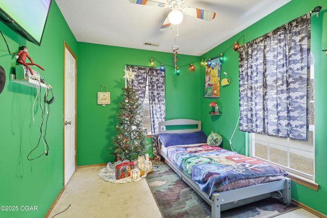 606 Cemetery Road, Seneca, MO 64865