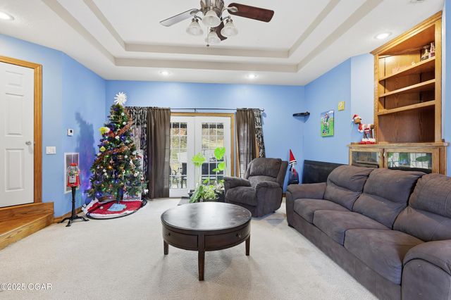 606 Cemetery Road, Seneca, MO 64865