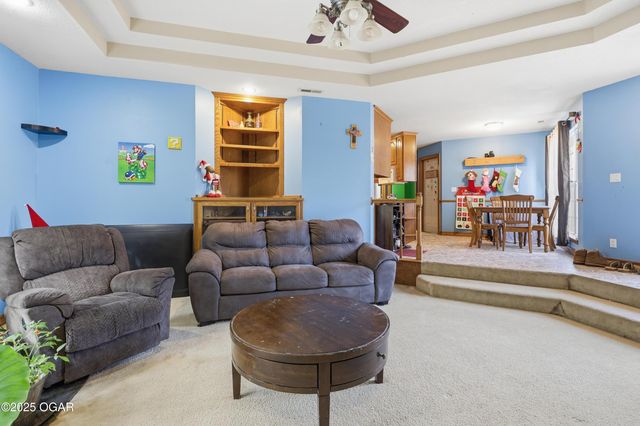 606 Cemetery Road, Seneca, MO 64865