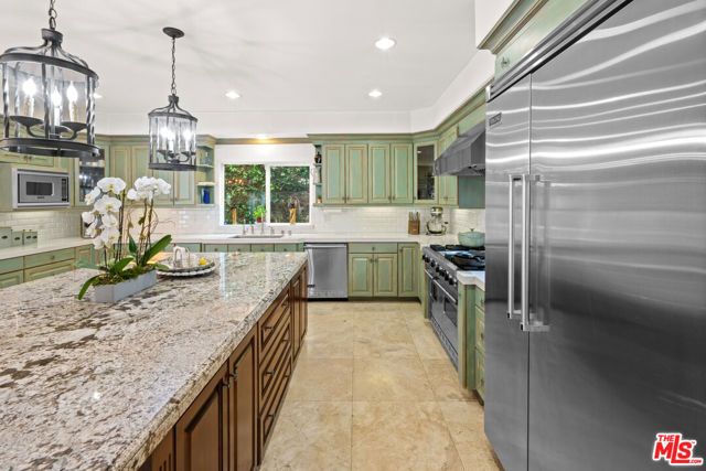 5419 Tampa Avenue, Tarzana (los Angeles), CA 91356