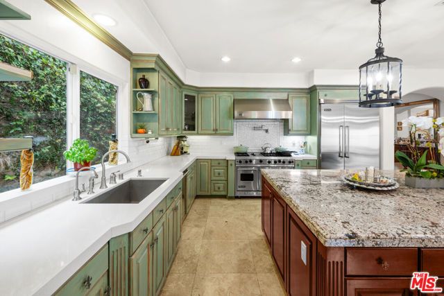 5419 Tampa Avenue, Tarzana (los Angeles), CA 91356