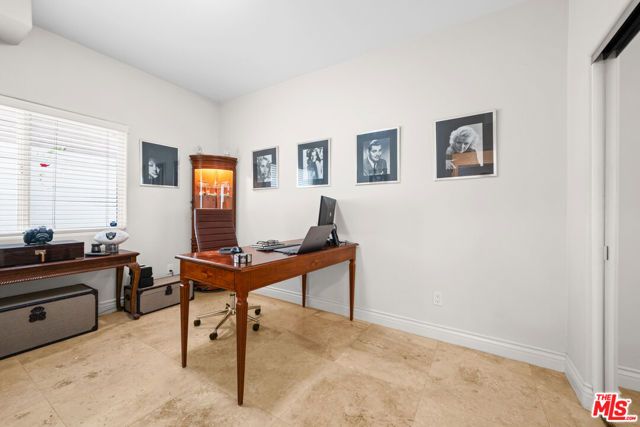 5419 Tampa Avenue, Tarzana (los Angeles), CA 91356