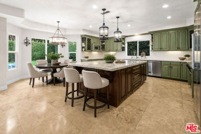 5419 Tampa Avenue, Tarzana (los Angeles), CA 91356