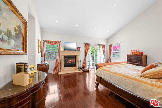 5419 Tampa Avenue, Tarzana (los Angeles), CA 91356