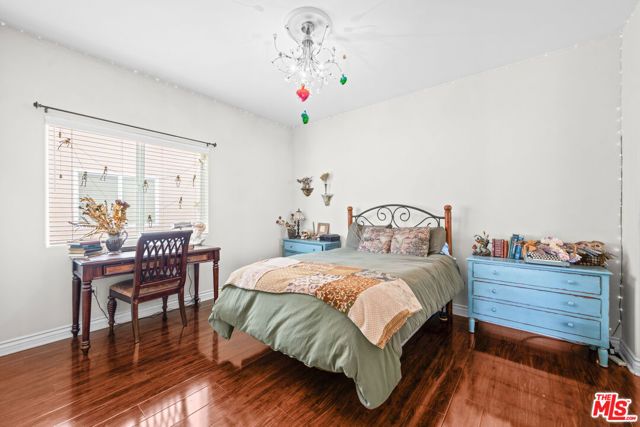 5419 Tampa Avenue, Tarzana (los Angeles), CA 91356