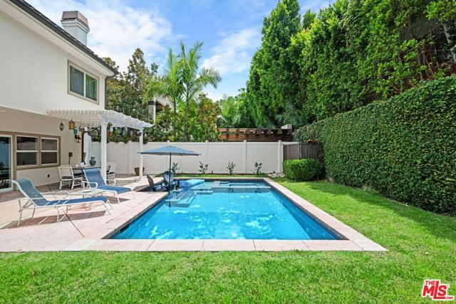5419 Tampa Avenue, Tarzana (los Angeles), CA 91356