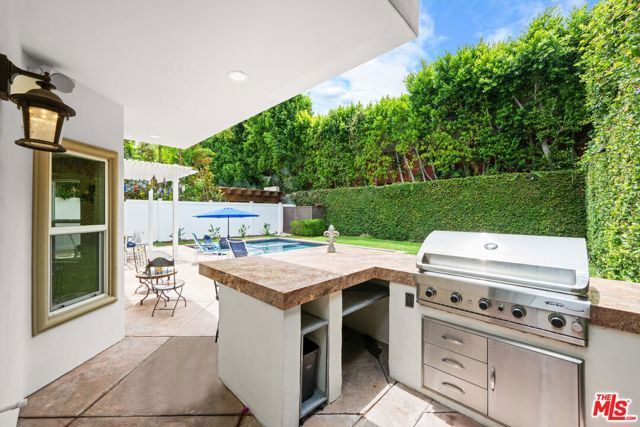 5419 Tampa Avenue, Tarzana (los Angeles), CA 91356