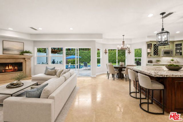 5419 Tampa Avenue, Tarzana (los Angeles), CA 91356