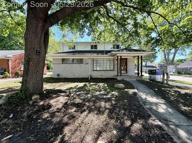 23400 Seneca Street, Oak Park, MI 48237