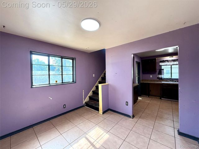 23400 Seneca Street, Oak Park, MI 48237