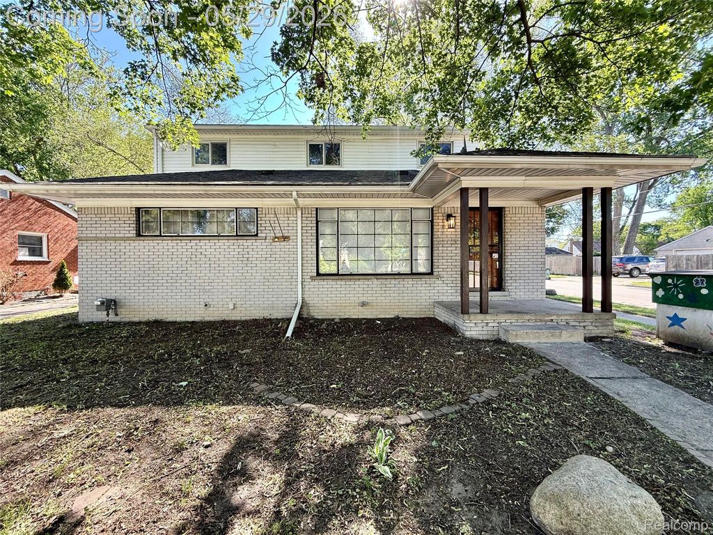 23400 Seneca Street, Oak Park, MI 48237