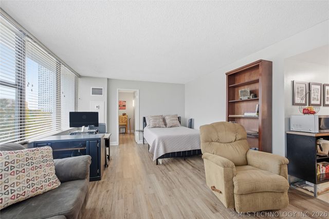 450 W 7th Street 710, Tulsa, OK 74119