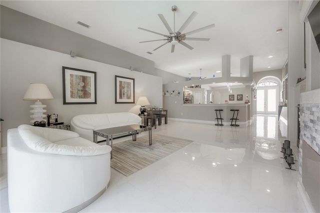18434 EASTWYCK DRIVE, Tampa, FL 33647