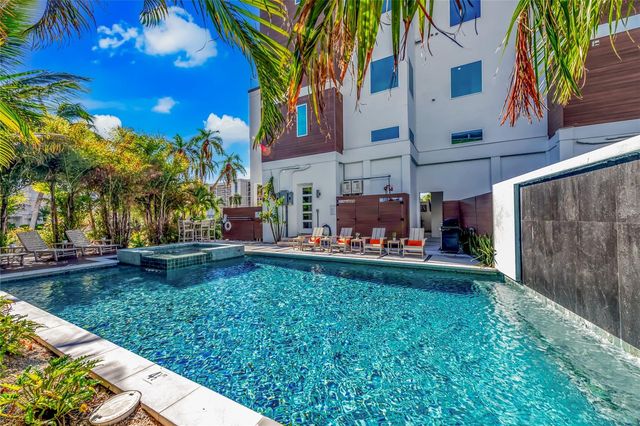 329 BEACH ROAD B, Sarasota, FL 34242