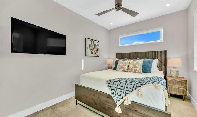 329 BEACH ROAD B, Sarasota, FL 34242