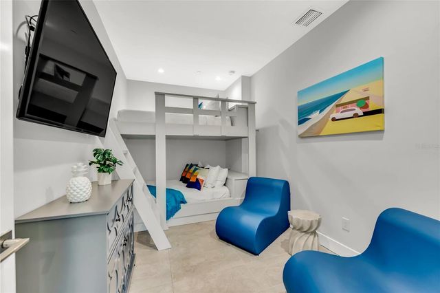 329 BEACH ROAD B, Sarasota, FL 34242