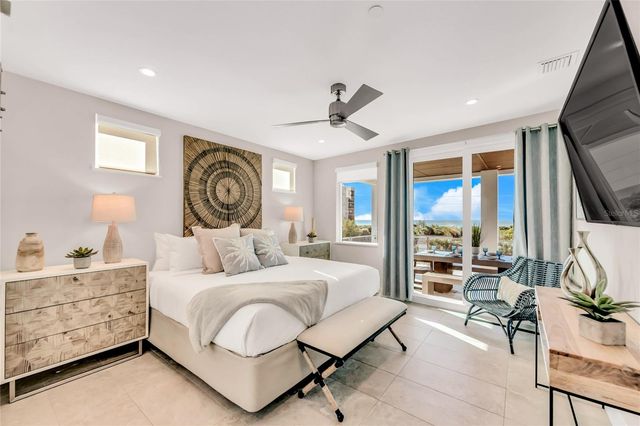 329 BEACH ROAD B, Sarasota, FL 34242