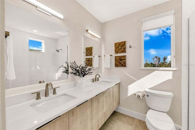 329 BEACH ROAD B, Sarasota, FL 34242