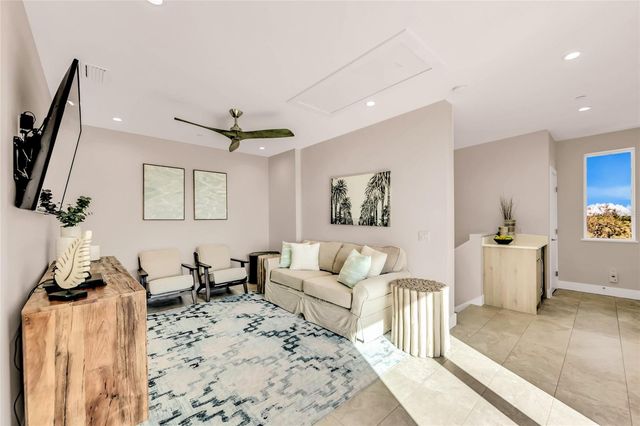 329 BEACH ROAD B, Sarasota, FL 34242