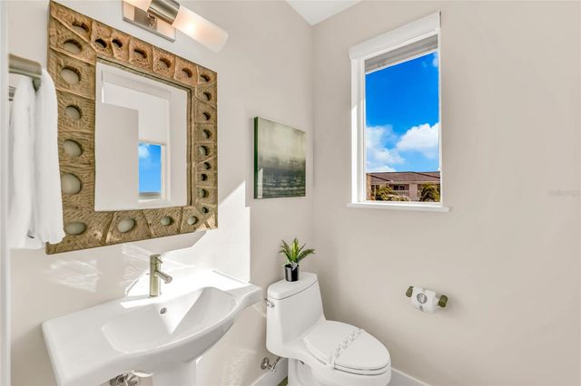 329 BEACH ROAD B, Sarasota, FL 34242