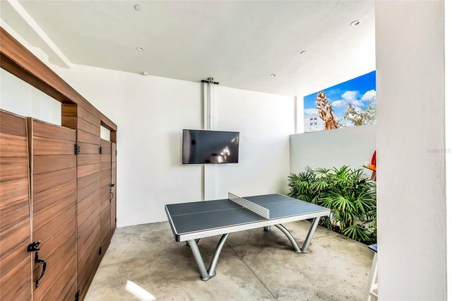 329 BEACH ROAD B, Sarasota, FL 34242