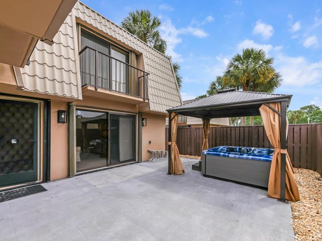 6306 63rd Way, West Palm Beach, FL 33409