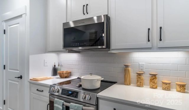 2711 Rozzelles Ferry Road, Charlotte, NC 28208