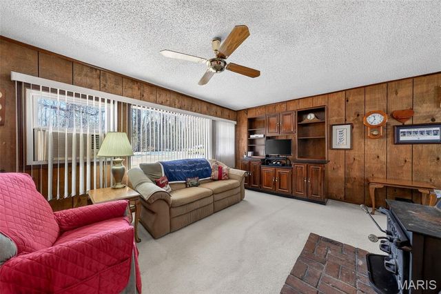 1403 Highway J, Wright City, MO 63390