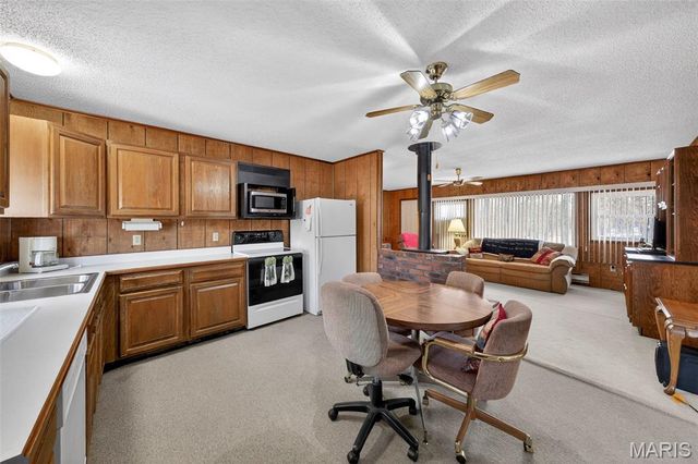 1403 Highway J, Wright City, MO 63390