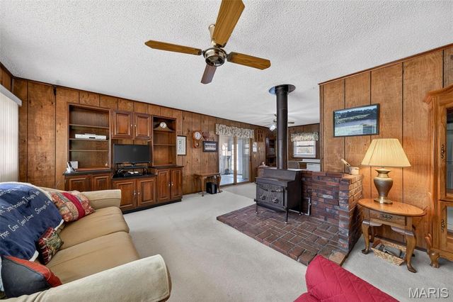 1403 Highway J, Wright City, MO 63390