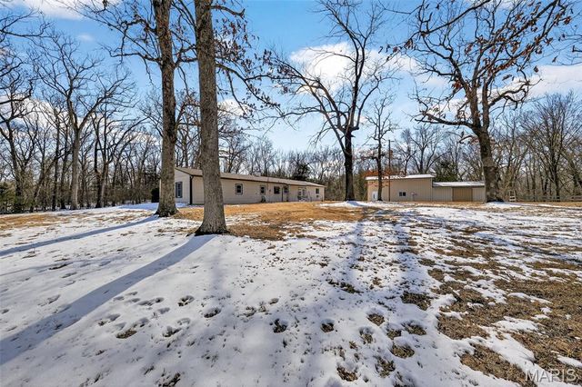 1403 Highway J, Wright City, MO 63390