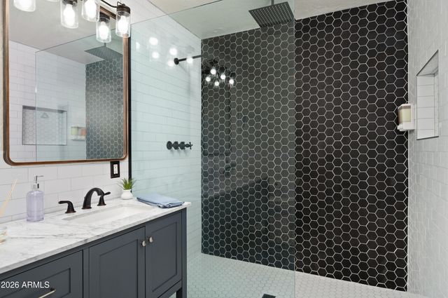 2530 N 68th Place, Scottsdale, AZ 85257